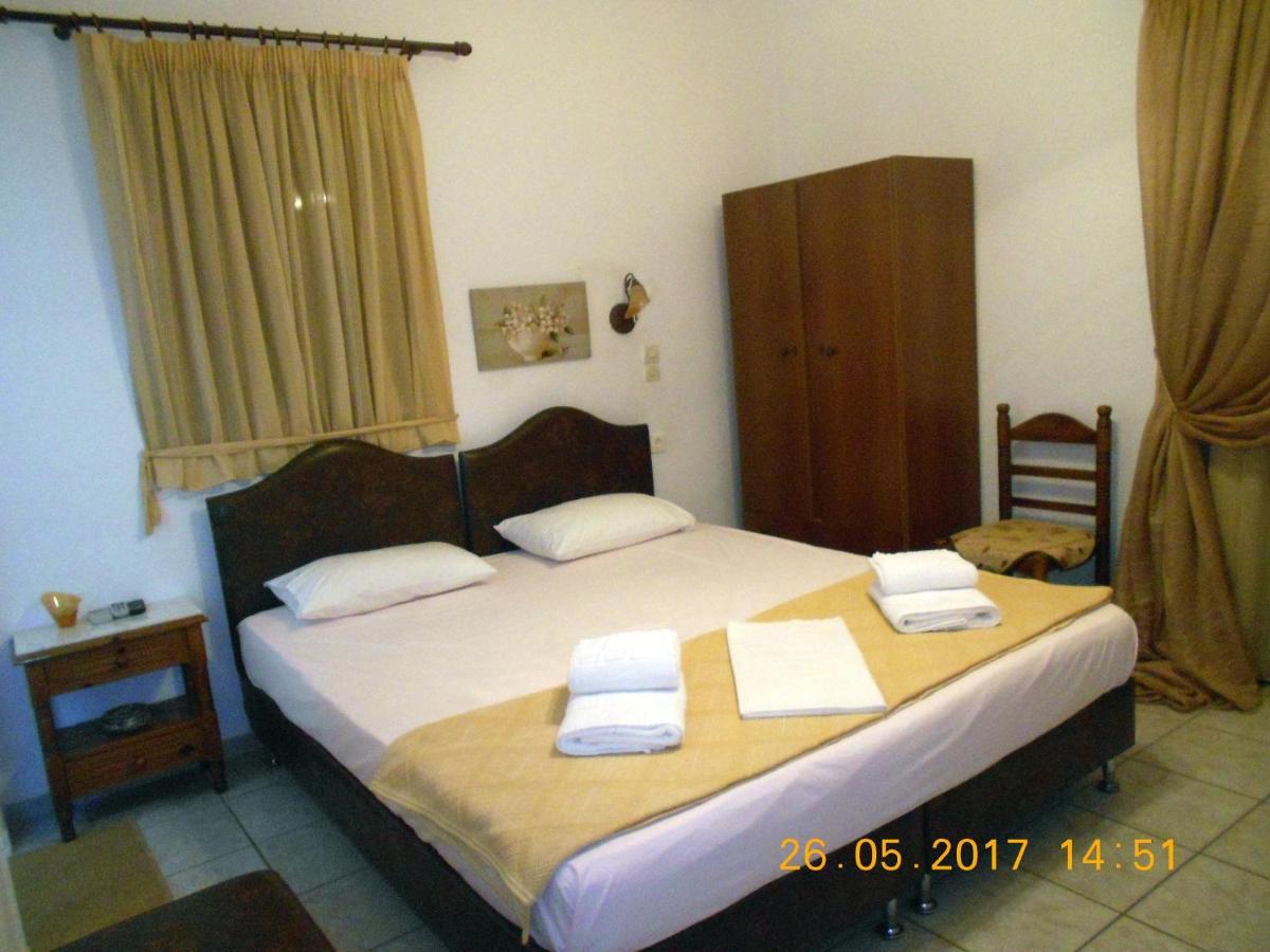 Aspous Studios And Rooms Скирос Екстериор снимка