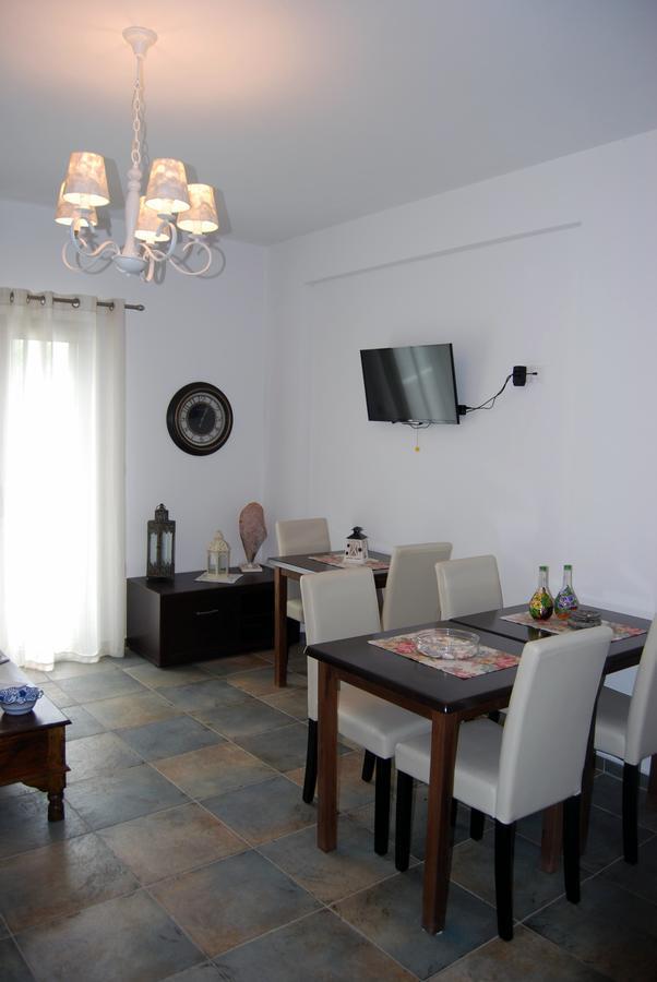 Aspous Studios And Rooms Скирос Екстериор снимка
